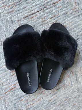 Steve Madden Black Faux Fur Slides